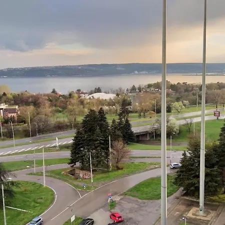 Panorama *