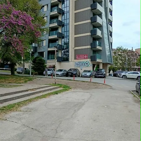 Апартаменти Panorama With Private Garage Варна