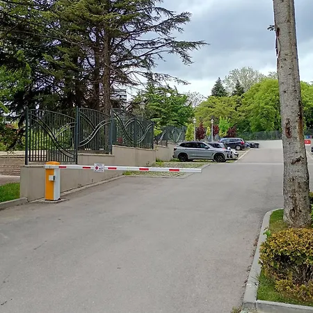 Апартаменти Panorama With Private Garage